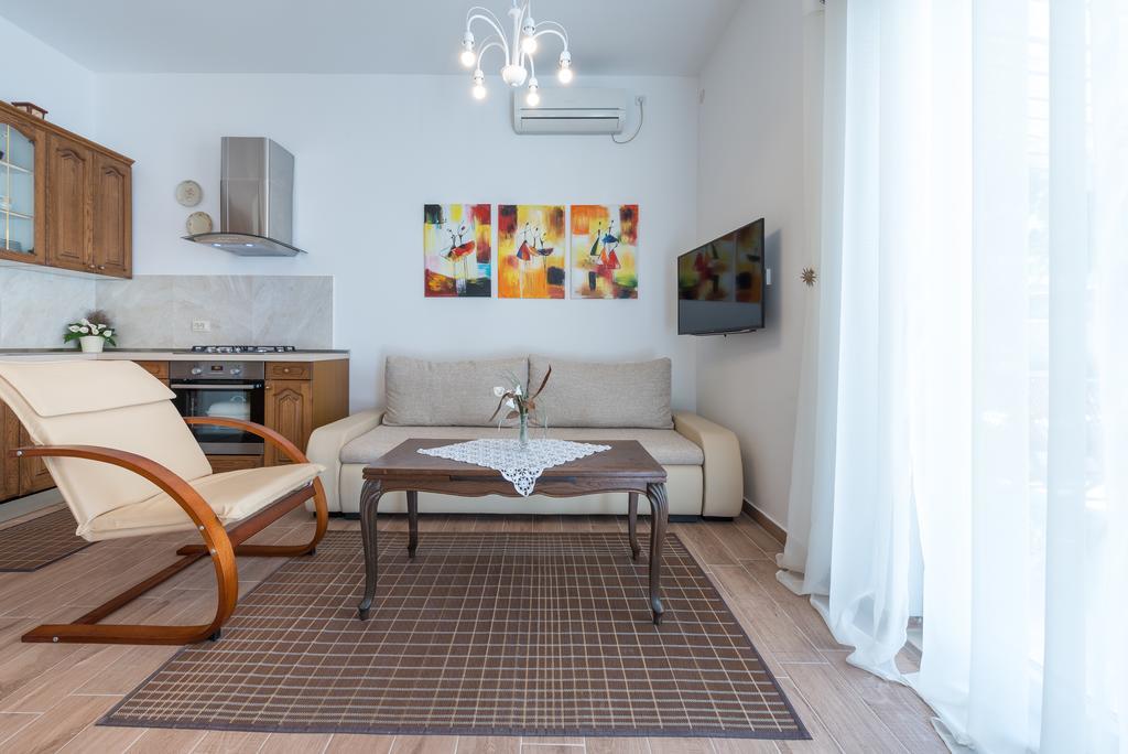 K&L Central Apartments Дубровник Екстериор снимка