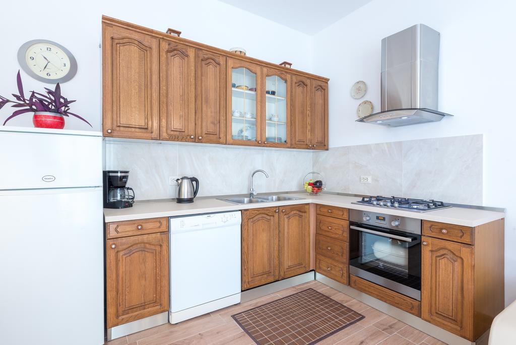 K&L Central Apartments Дубровник Екстериор снимка