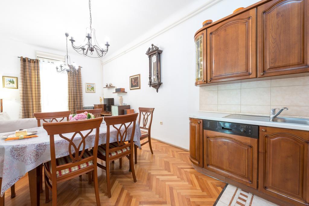 K&L Central Apartments Дубровник Екстериор снимка